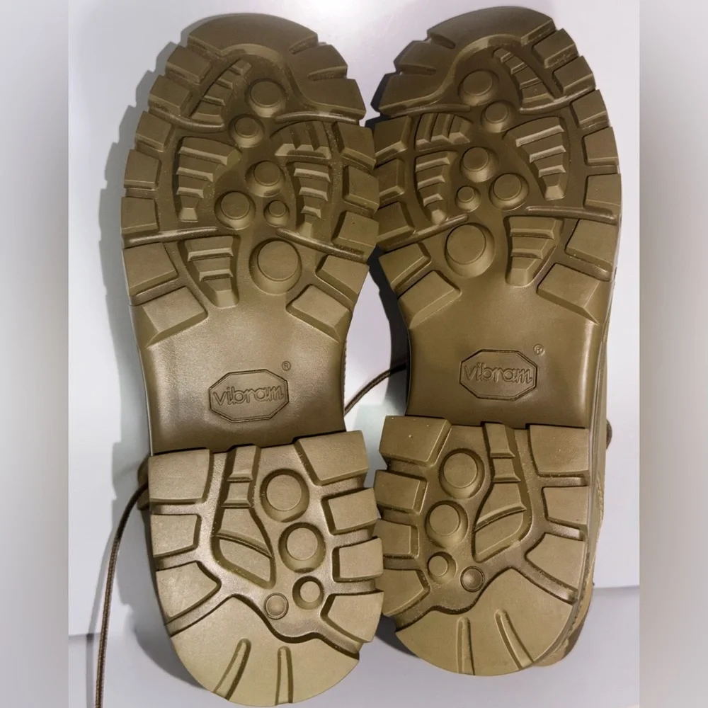 GORE-TEX Men’s Tan Hiking Boots